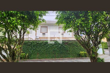 Casa para alugar com 280m², 4 quartos e 3 vagas