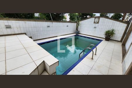 Casa para alugar com 280m², 4 quartos e 3 vagas Casa para alugar com 280m², 4 quartos e 3 vagasPiscina