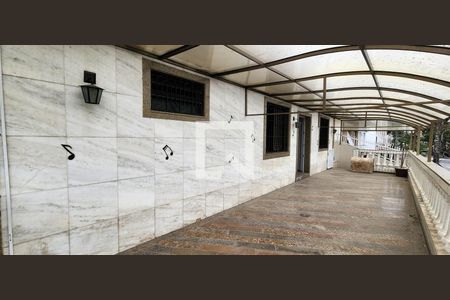 Casa para alugar com 280m², 4 quartos e 3 vagas