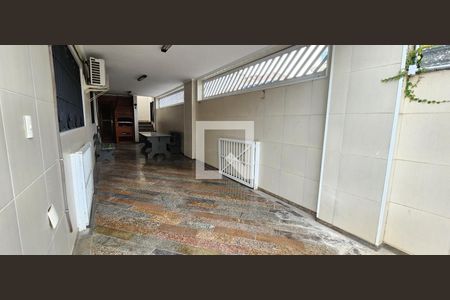 Casa para alugar com 280m², 4 quartos e 3 vagas Casa para alugar com 280m², 4 quartos e 3 vagasGaragem