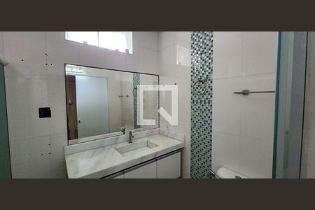 Casa para alugar com 280m², 4 quartos e 3 vagas Casa para alugar com 280m², 4 quartos e 3 vagasBanheiro da Suíte 1