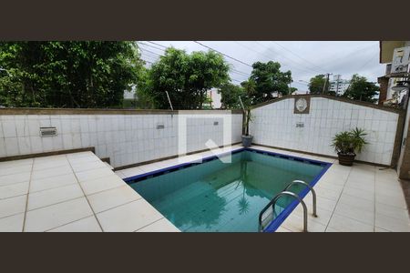 Casa para alugar com 280m², 4 quartos e 3 vagas Casa para alugar com 280m², 4 quartos e 3 vagasPiscina