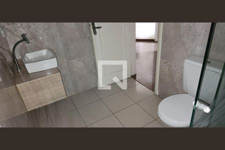 Casa para alugar com 280m², 4 quartos e 3 vagas Casa para alugar com 280m², 4 quartos e 3 vagasBanheiro Social