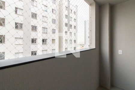 Varanda da Sala/Cozinha de apartamento para alugar com 1 quarto, 27m² em Vila das Bandeiras, Guarulhos