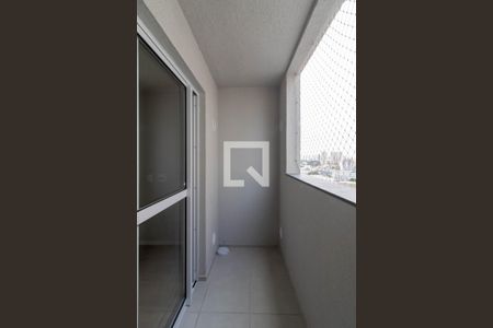 Varanda da Sala/Cozinha de apartamento para alugar com 1 quarto, 27m² em Vila das Bandeiras, Guarulhos