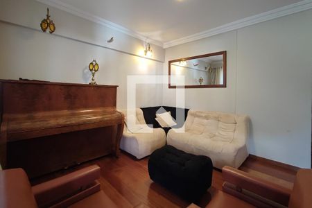 Sala de Estar de apartamento para alugar com 3 quartos, 160m² em Cambuí, Campinas