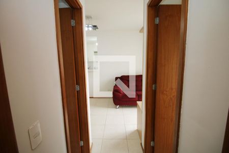 Sala - Corredor de apartamento para alugar com 2 quartos, 53m² em Irajá, Rio de Janeiro