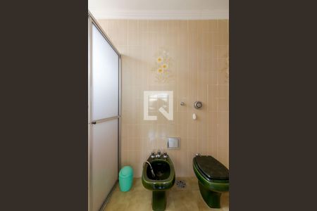 Banheiro suite  de apartamento à venda com 3 quartos, 75m² em Cristo Redentor, Porto Alegre