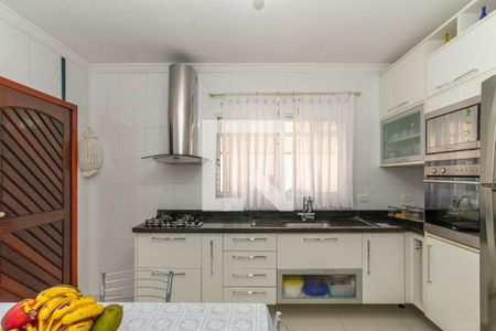 Casa à venda com 120m², 2 quartos e 2 vagas Casa à venda com 120m², 2 quartos e 2 vagasCozinha