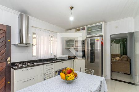 Casa à venda com 120m², 2 quartos e 2 vagas Casa à venda com 120m², 2 quartos e 2 vagasCozinha