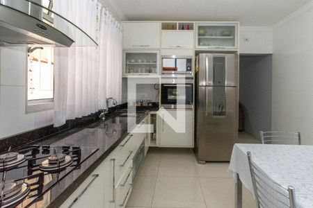 Casa à venda com 120m², 2 quartos e 2 vagas Casa à venda com 120m², 2 quartos e 2 vagasCozinha