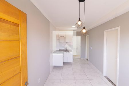 Sala e cozinha de apartamento à venda com 2 quartos, 42m² em Vila Carrão, São Paulo