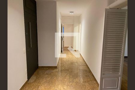 Corredor de apartamento à venda com 5 quartos, 276m² em Pinheiros, São Paulo