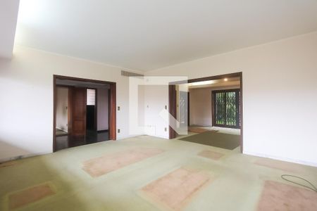 Sala de estar de casa à venda com 4 quartos, 485m² em Boa Vista, Porto Alegre