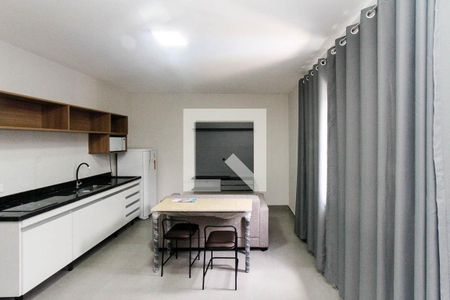 Studio para alugar com 26m², 1 quarto e sem vagaSala e Cozinha