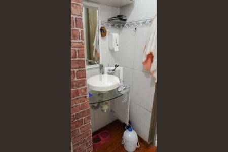 Apartamento à venda com 45m², 2 quartos e 1 vaga Apartamento à venda com 45m², 2 quartos e 1 vagaBanheiro