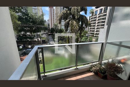 Sacada de apartamento à venda com 2 quartos, 62m² em Paraíso, São Paulo