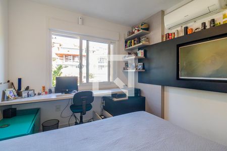 Casa à venda com 427m², 4 quartos e 4 vagas Casa à venda com 427m², 4 quartos e 4 vagasQuarto 3