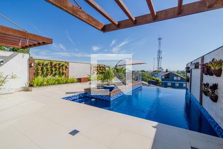 Casa à venda com 427m², 4 quartos e 4 vagas Casa à venda com 427m², 4 quartos e 4 vagasQuintal