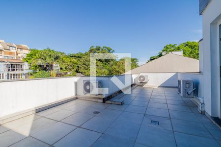 Casa à venda com 427m², 4 quartos e 4 vagas Casa à venda com 427m², 4 quartos e 4 vagasCobertura