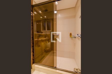 Casa à venda com 427m², 4 quartos e 4 vagas Casa à venda com 427m², 4 quartos e 4 vagasBanheiro