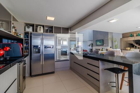 Casa à venda com 427m², 4 quartos e 4 vagas Casa à venda com 427m², 4 quartos e 4 vagasCozinha