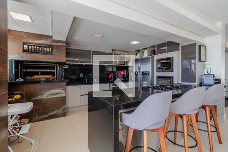 Casa à venda com 427m², 4 quartos e 4 vagas Casa à venda com 427m², 4 quartos e 4 vagasCozinha