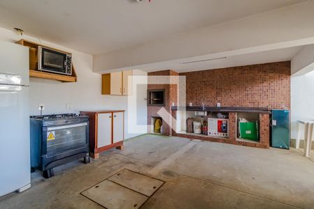 Casa à venda com 427m², 4 quartos e 4 vagas Casa à venda com 427m², 4 quartos e 4 vagasQuintal subsolo - churrasqueira