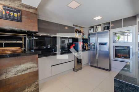 Casa à venda com 427m², 4 quartos e 4 vagas Casa à venda com 427m², 4 quartos e 4 vagasCozinha