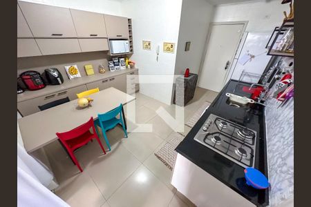 Cozinha  de apartamento à venda com 3 quartos, 103m² em Água Branca, São Paulo