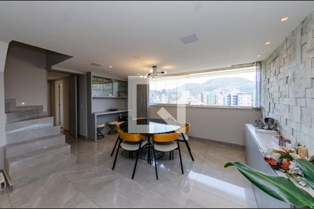 Apartamento à venda com 198m², 3 quartos e 6 vagasSala