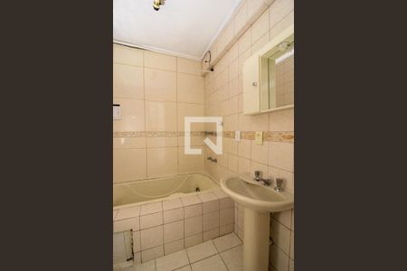 Banheiro de kitnet/studio à venda com 1 quarto, 31m² em Jardim Leopoldina, Porto Alegre
