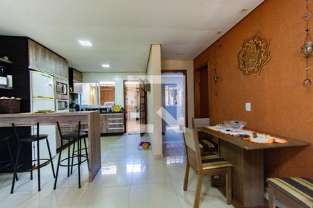 Sala  de casa à venda com 3 quartos, 79m² em Mato Grande, Canoas