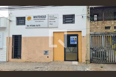 Casa à venda com 313m², 5 quartos e sem vaga Casa à venda com 313m², 5 quartos e sem vagaFachada