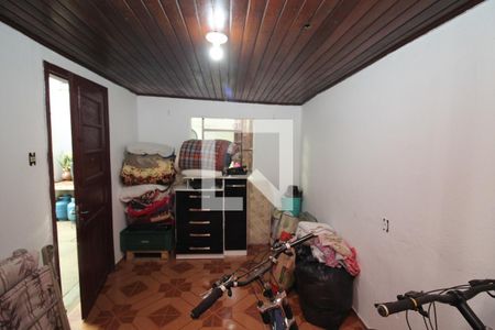 Quarto Suíte de casa à venda com 4 quartos, 120m² em Medianeira, Porto Alegre