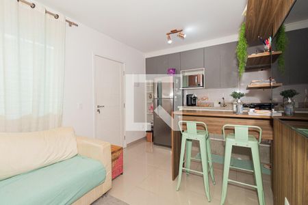 Sala e Cozinha de apartamento à venda com 1 quarto, 38m² em Vila Nivi, São Paulo