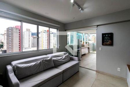 Sala de apartamento à venda com 2 quartos, 132m² em Savassi, Belo Horizonte