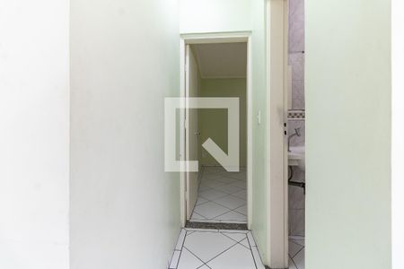 Corredor de casa para alugar com 2 quartos, 85m² em Vila Firmiano Pinto, São Paulo