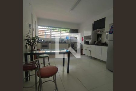 Casa à venda com 3 quartos, 226m² em Jardim Petropolis, São Paulo