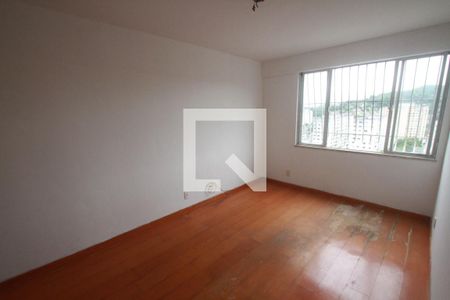 Apartamento à venda com 100m², 2 quartos e 1 vagaSala