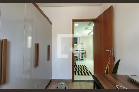Quarto de apartamento à venda com 2 quartos, 52m² em Campestre, Santo André