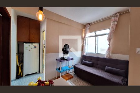 Sala de apartamento para alugar com 1 quarto, 52m² em Canto do Forte, Praia Grande