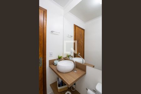 Banheiro de apartamento para alugar com 1 quarto, 55m² em Jardim Carvalho, Porto Alegre