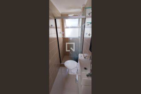 Banheiro de apartamento para alugar com 1 quarto, 42m² em Costa Azul, Salvador