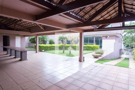 Casa de condomínio à venda com 580m², 4 quartos e 5 vagas Casa de condomínio à venda com 580m², 4 quartos e 5 vagasQuintal