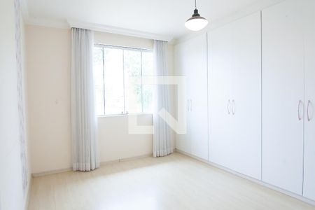 Casa de condomínio à venda com 580m², 4 quartos e 5 vagas Casa de condomínio à venda com 580m², 4 quartos e 5 vagasquarto 2