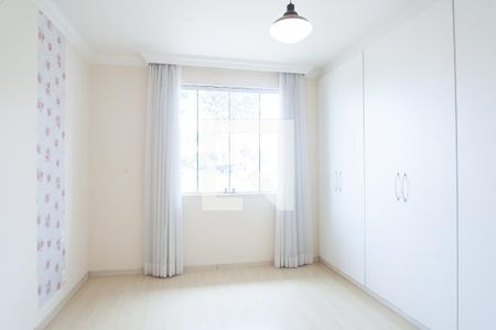 Casa de condomínio à venda com 580m², 4 quartos e 5 vagas Casa de condomínio à venda com 580m², 4 quartos e 5 vagasquarto 2