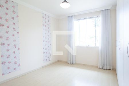 Casa de condomínio à venda com 580m², 4 quartos e 5 vagas Casa de condomínio à venda com 580m², 4 quartos e 5 vagasquarto 2