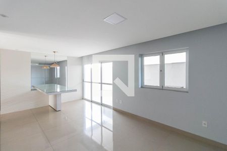 Sala de apartamento à venda com 2 quartos, 110m² em Padre Eustáquio, Belo Horizonte