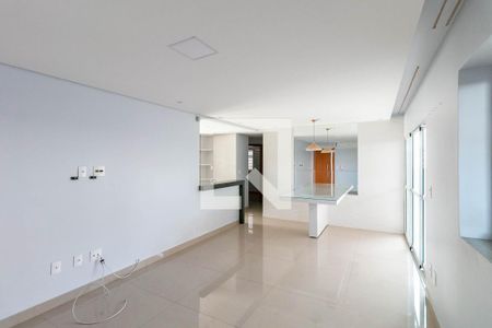 Sala de apartamento à venda com 2 quartos, 110m² em Padre Eustáquio, Belo Horizonte